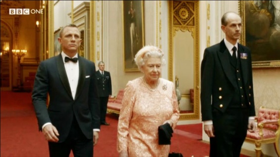james_bond_queen_elizabeth_opening_ceremonies.jpg