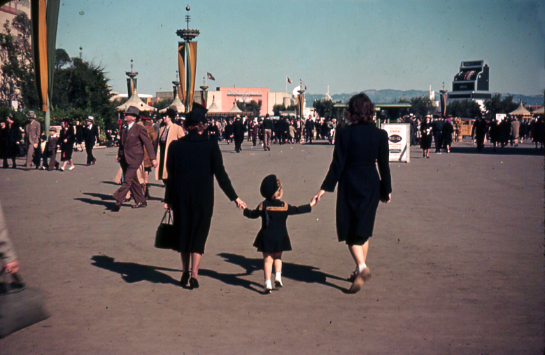 1939-Golden-gate-International-Exposition-at-Treasure-Island-o.jpg