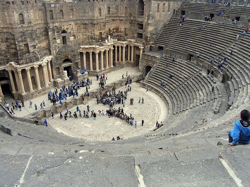800px-Roman_theatre,_bosra,_syria,_easter_2004.jpg