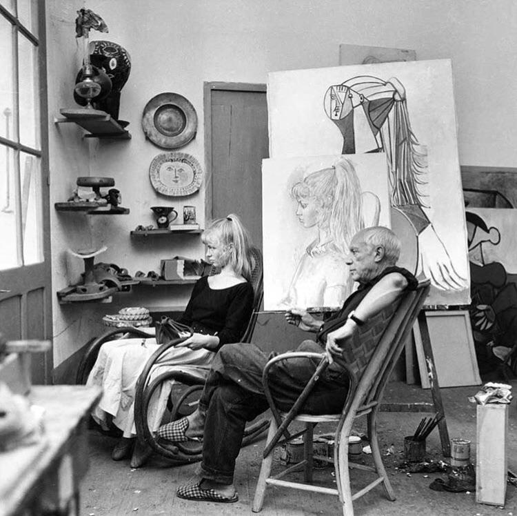 Pablo Picasso, 1932.jpg