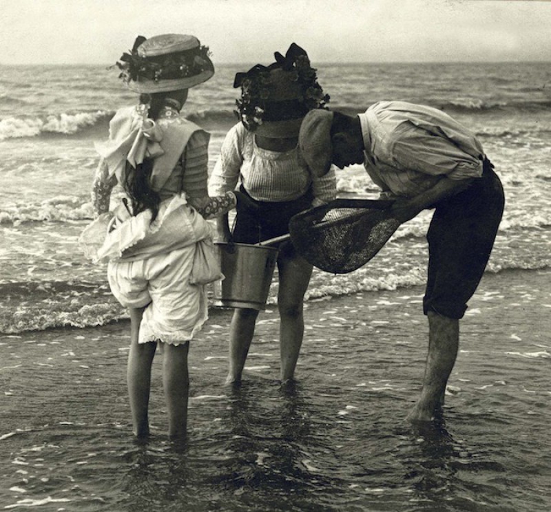 Ловля креветок во Франции. 1900-е гг..jpg
