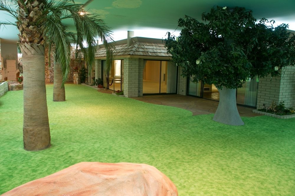 undergroundshelter1960s-1.jpg
