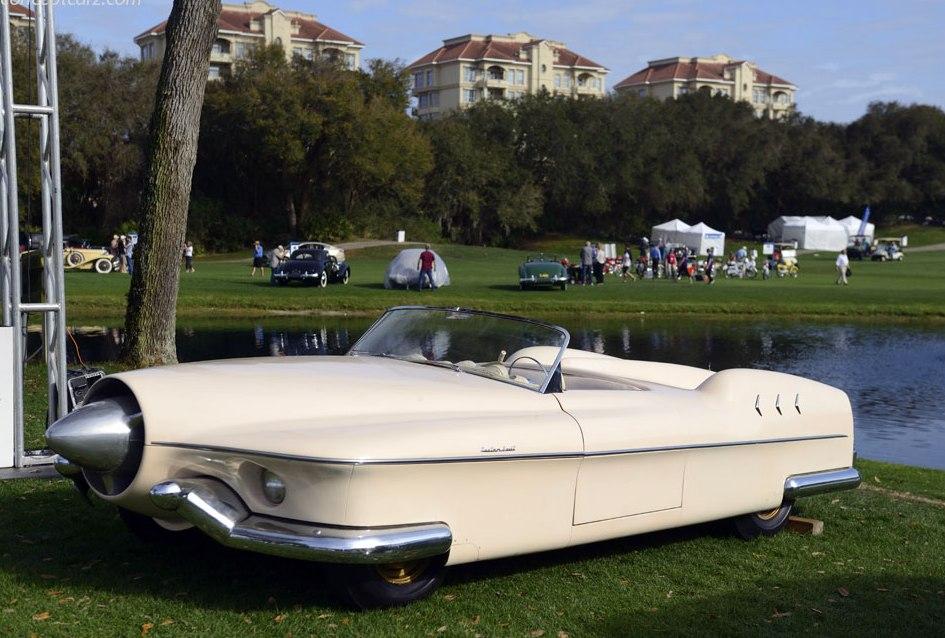 1951 Studebaker Manta Ray Roadster futuristic concept car.jpg