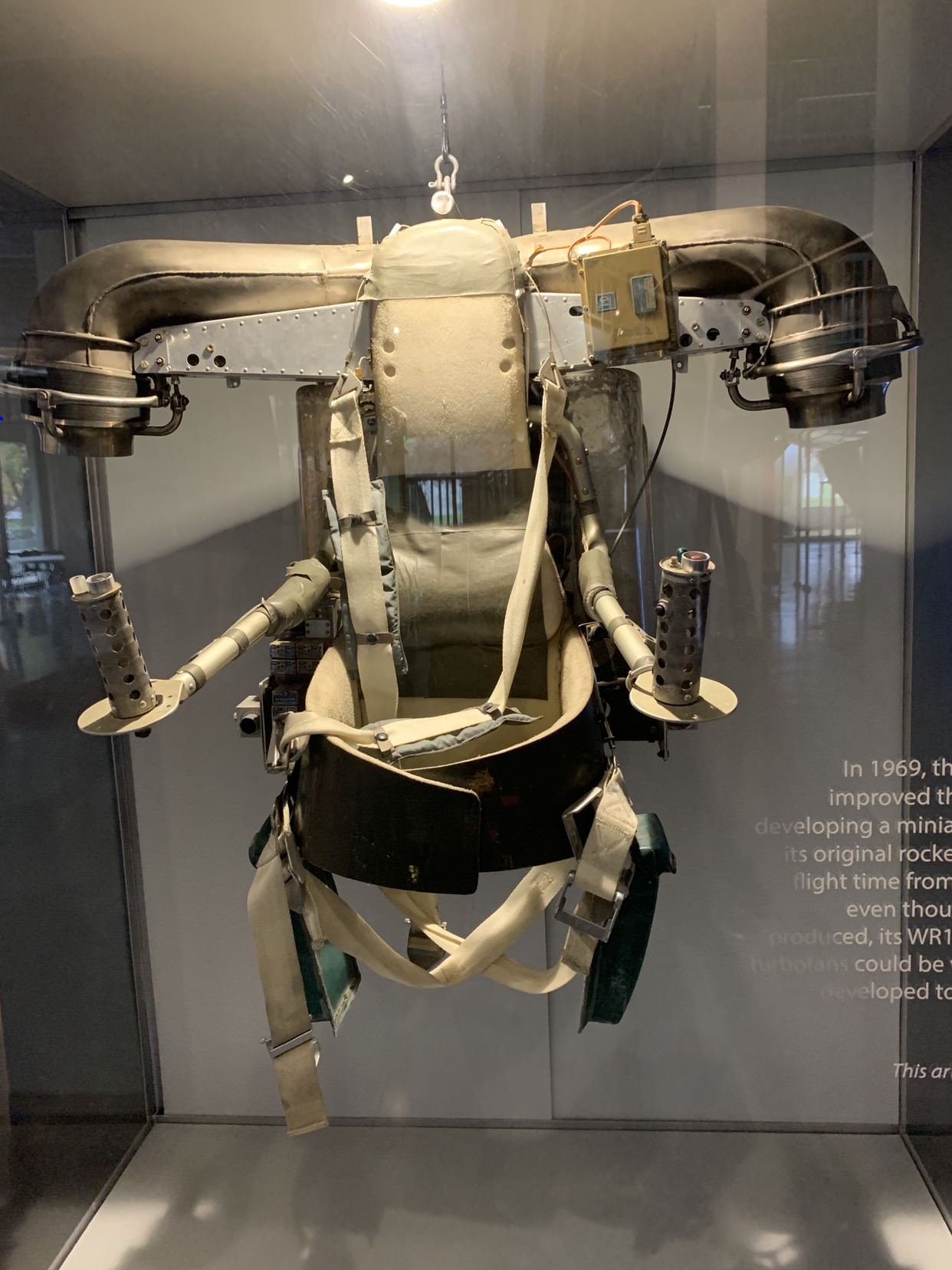 Actual jet pack from 1969.jpg