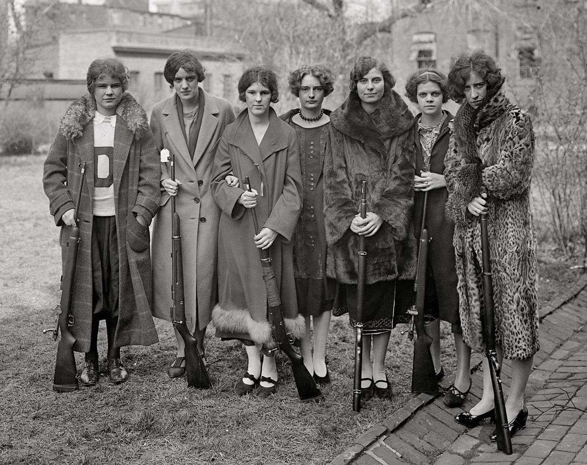 Girls' rifle team of Drexel Institute, 1925.jpg