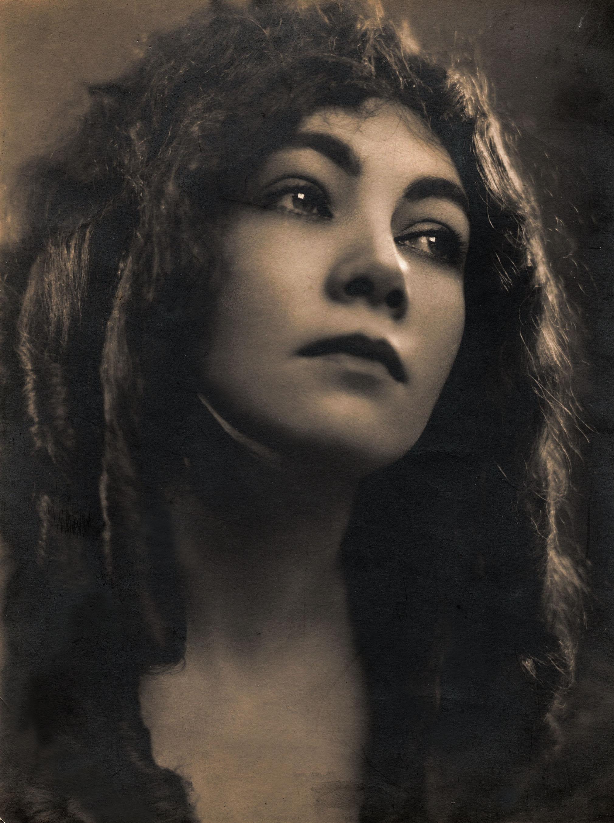 Headshot for silent film casting - 1920s.jpg