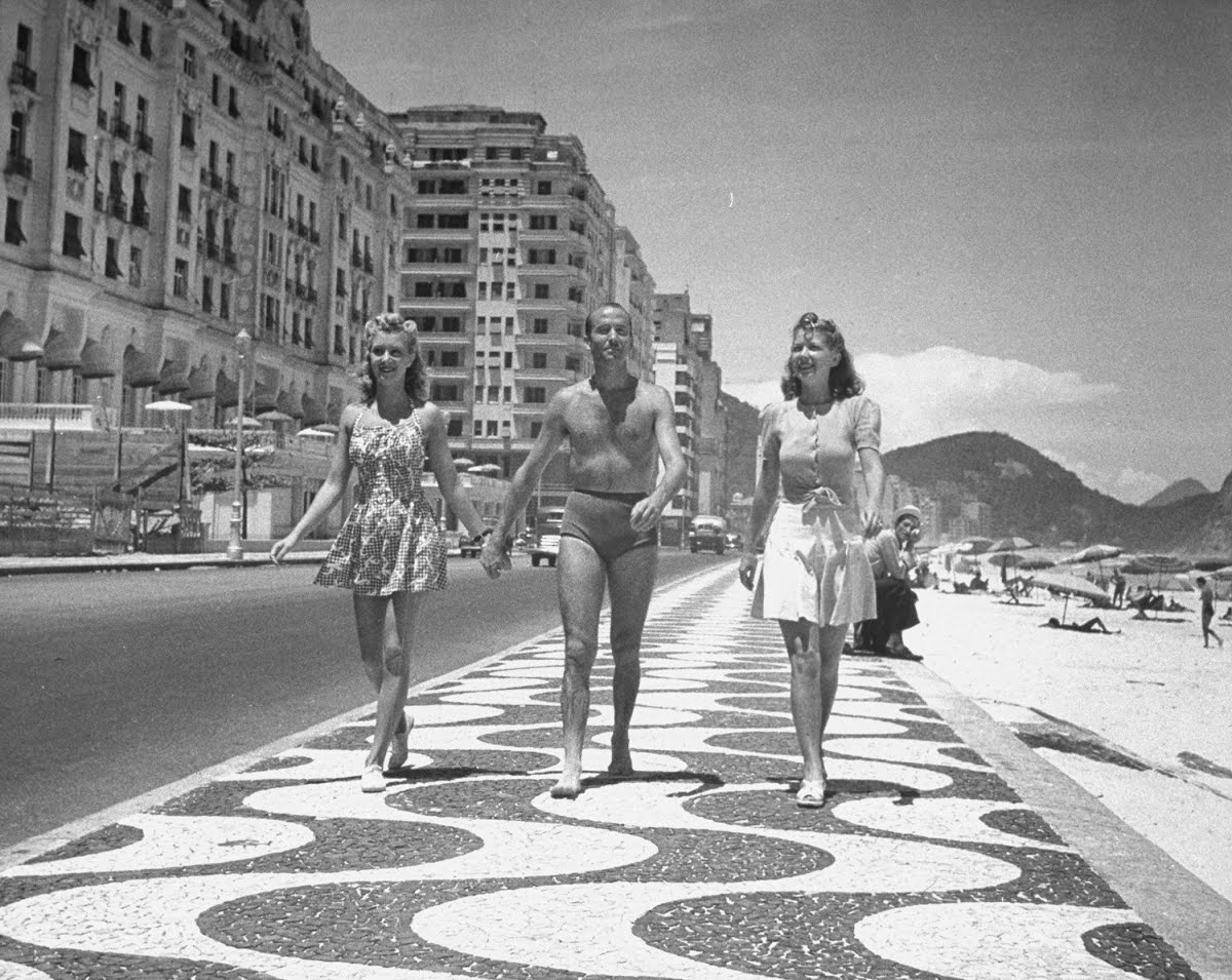 Copacabana, Rio de Janeiro, 1941.jpg