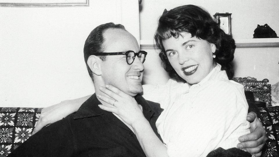 Stan Lee with his wife Joan sometime in the late 1940s.jpg