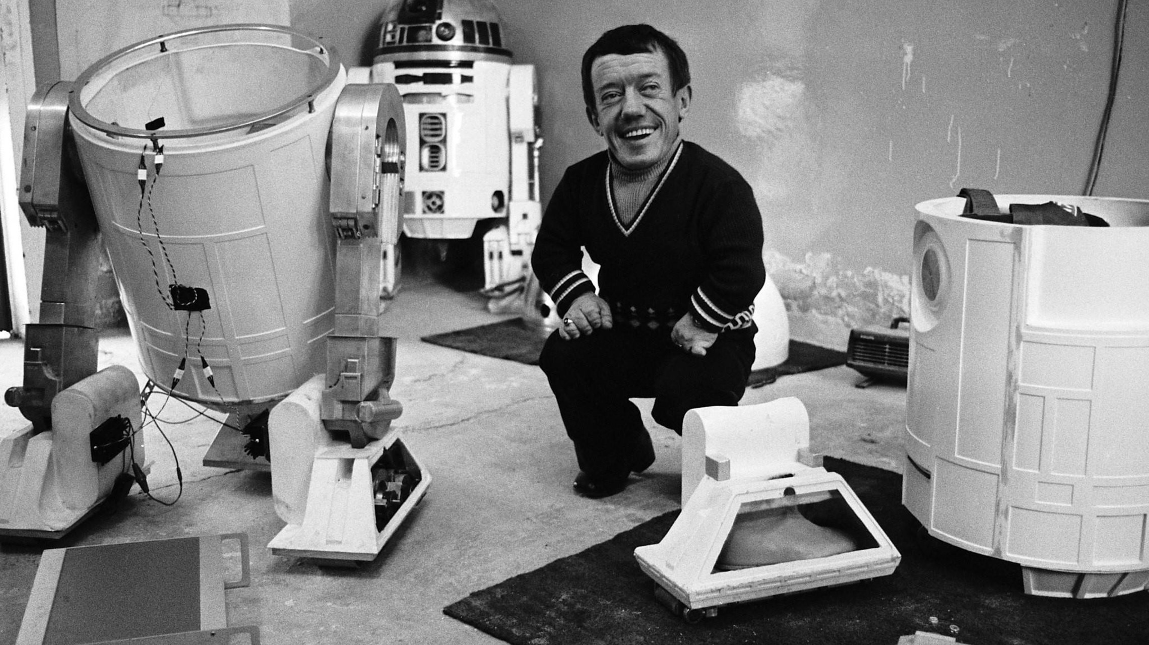 Kenny Baker, best known as the actor who brought R2-D2 to life.jpg