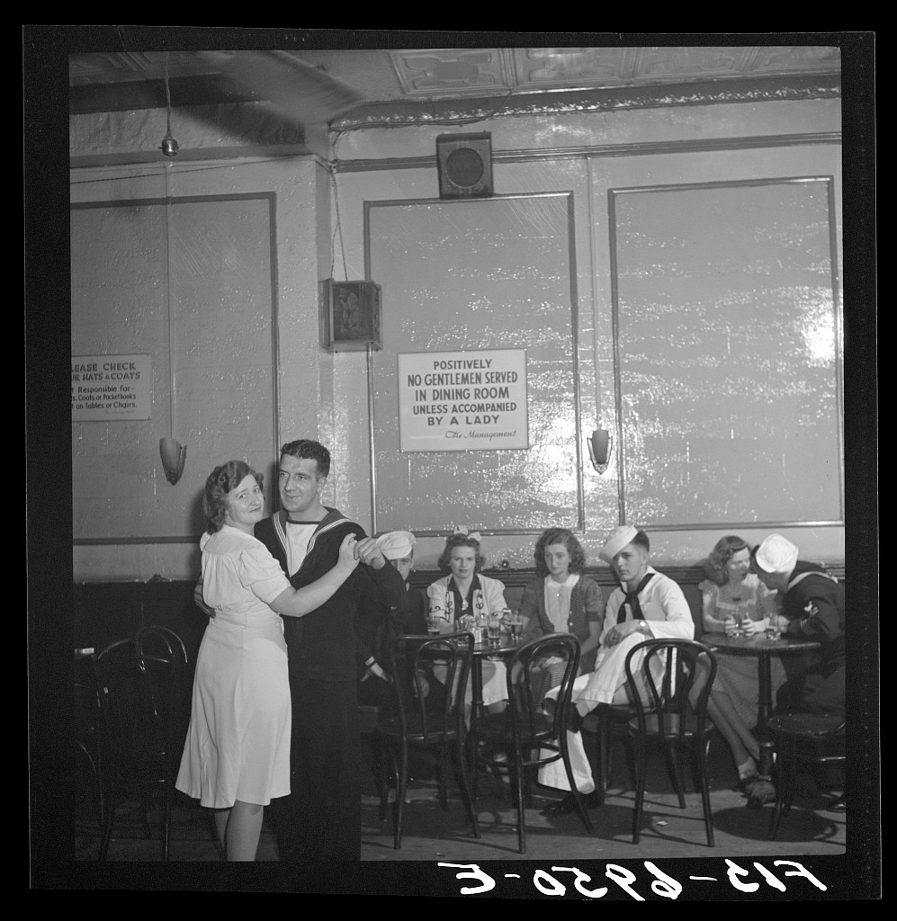 OReillys_bar_on_Third_Avenue_in_the_Fifties8d21780v.jpg