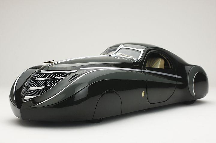 Duesenberg Coupe Simone Midnight Ghost. The car was made by the American Car designer Emmet-Armand. 1939.jpg