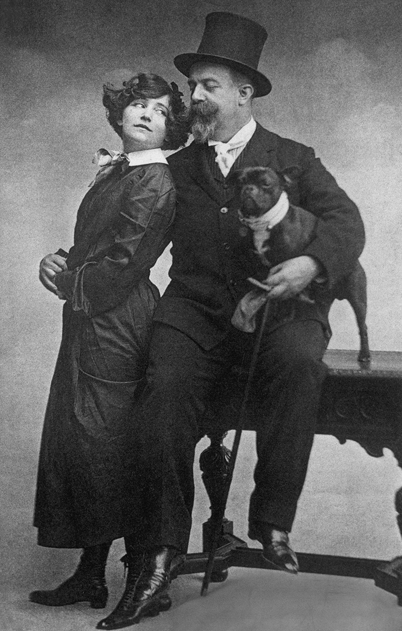Colette with her husband Willy and their dog, Toby, 1905.jpg