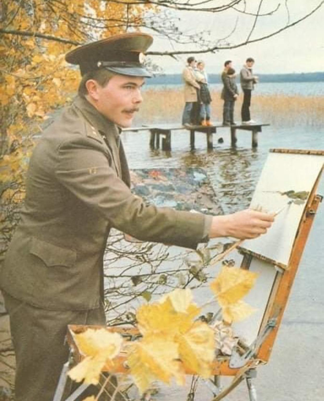Soviet military painter in the 1980s.jpg