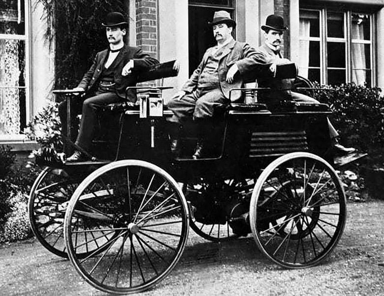 Thomas Parker and his boys on an electric car , circa 1895.jpg