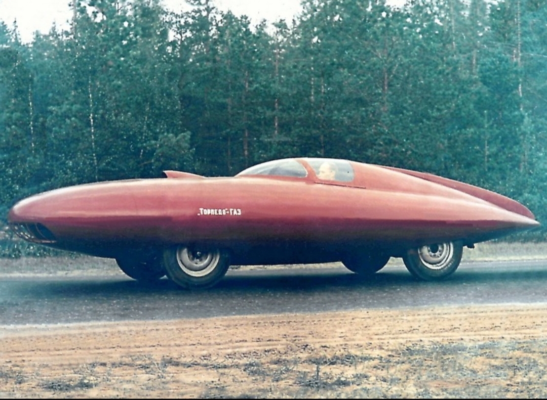 Soviet Racecar Concept Gaz Torpedo 1951.jpg