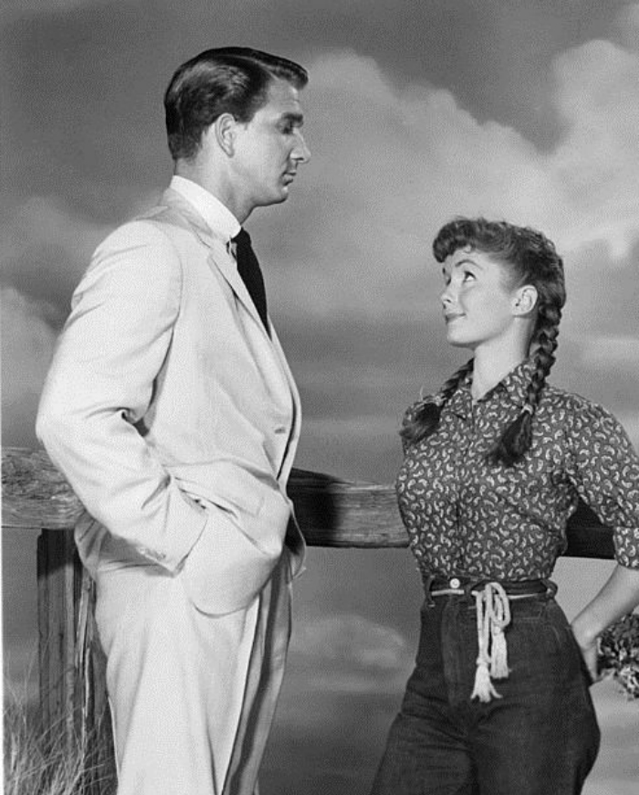 Leslie Nielsen and Debbie Reynolds, 1957.jpg