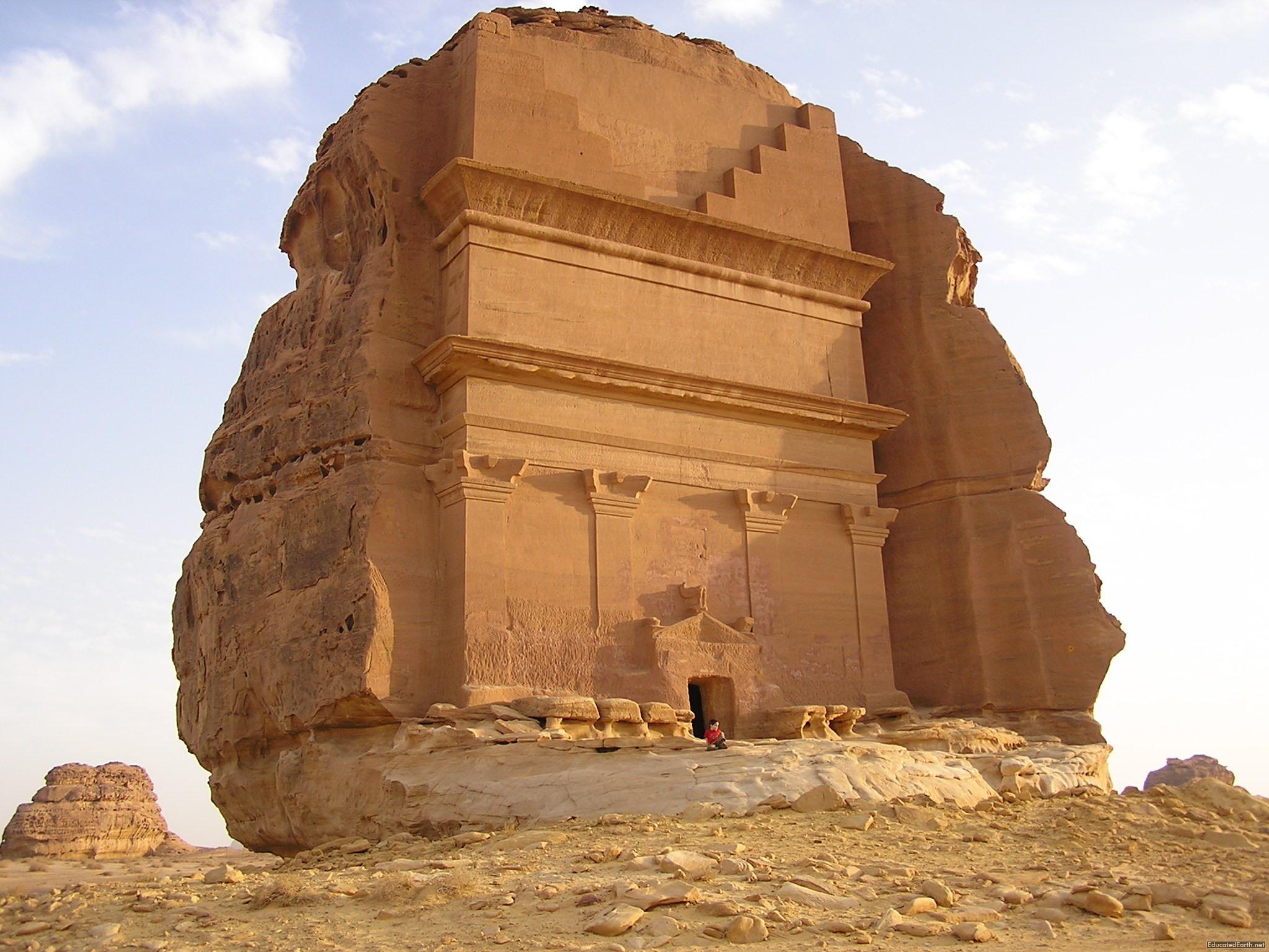 Qasr al-Farid aka The Lonely Castle‬. Built in the first century A.D. in Saudi Arabia.jpg