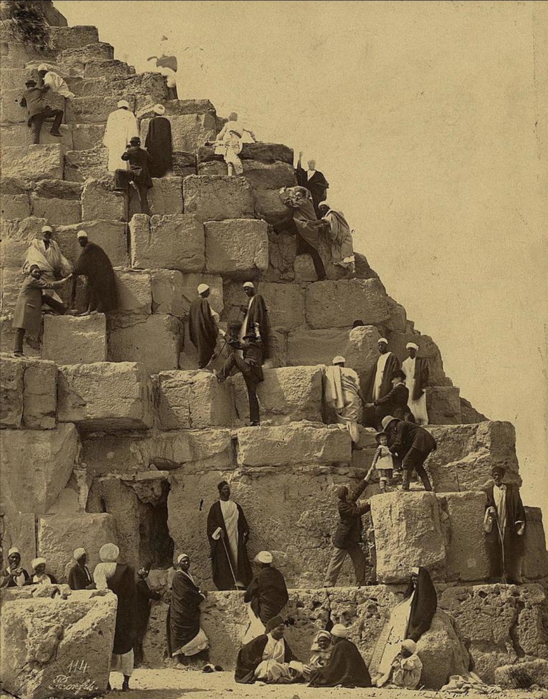 Great Pyramid of Giza , somewhere around 1934.jpg