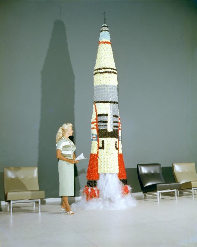 An Atlas rocket made of flowers in the lobby of General Dynamics in San Diego, July 12, 1958.jpg