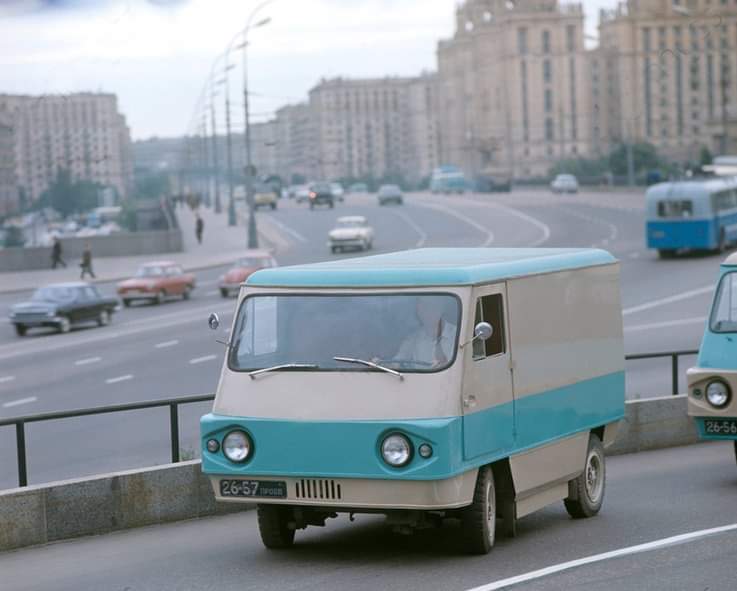 EM-0466 Kaliningrad - Soviet electric vehicle prototype. 1973.jpg