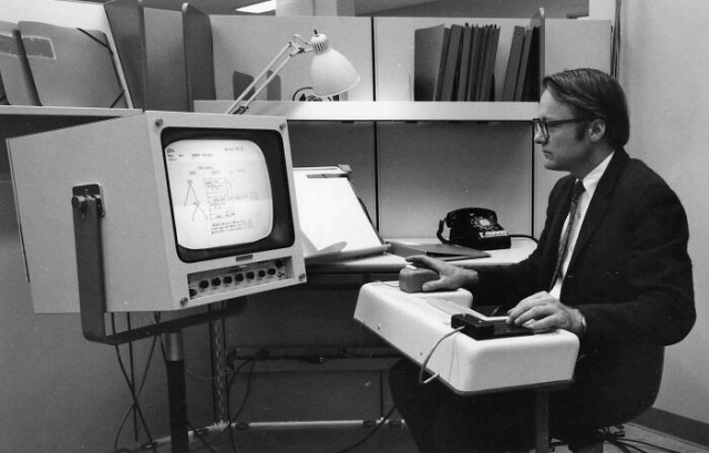 Первая демонстрация мыши и графического интерфейса, 1968.jpg