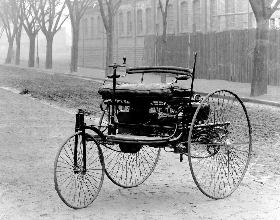 Benz Patent Motorwagen- the world's first automobile, 1885.jpg