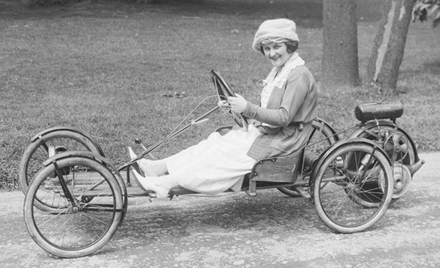 Woman on a Smith Flyer - circa 1910.jpg