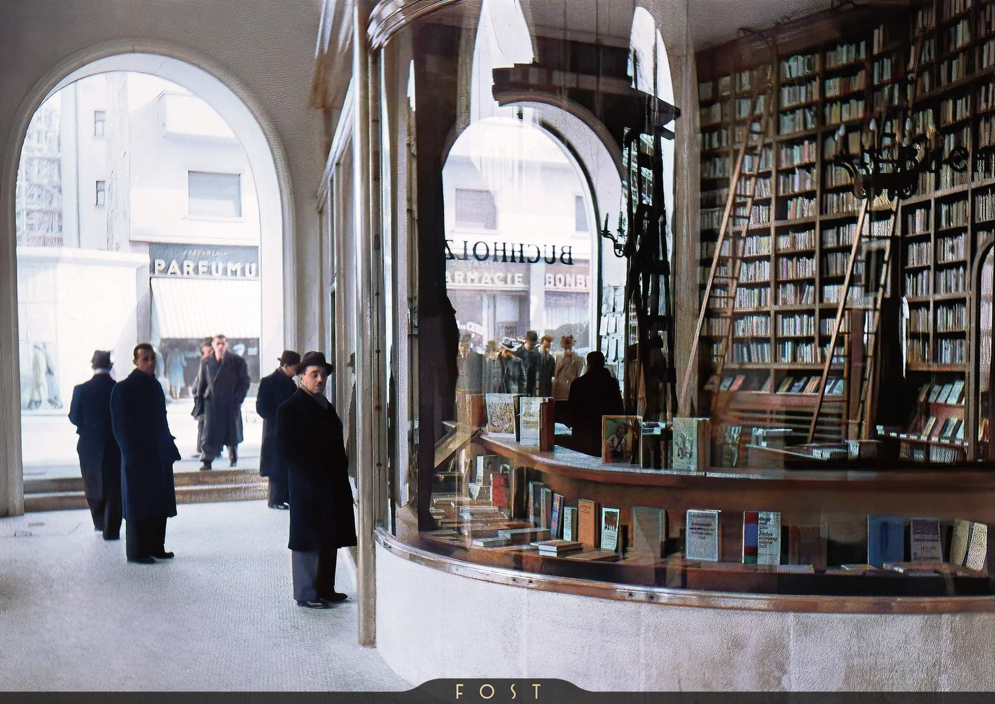 bookstore in Bucharest, around 1940.jpg