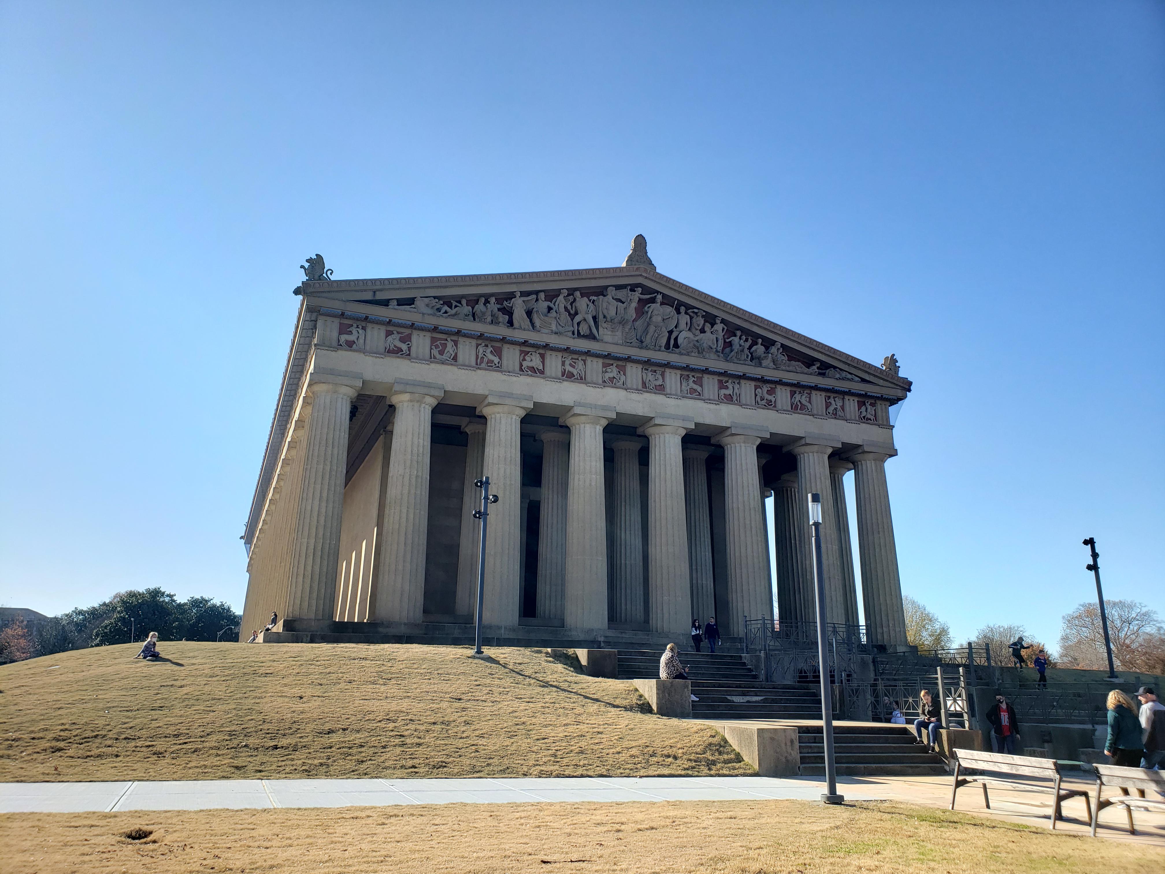 Nashville Tennessee 1-1 scale replica of the parthenon.jpg