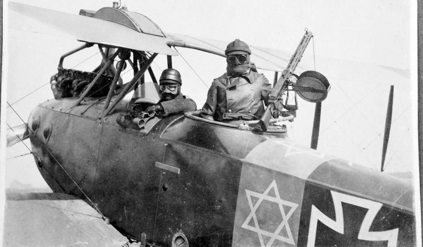 Lieutenant Adolf Auer and his gunner in their plane. The Star of David was painted on to annoy fellow pilot Hermann Göring who made anti semitic remarks to his Jewish co-pilot Willi Rosenstein. First World War, 1914-1918.png