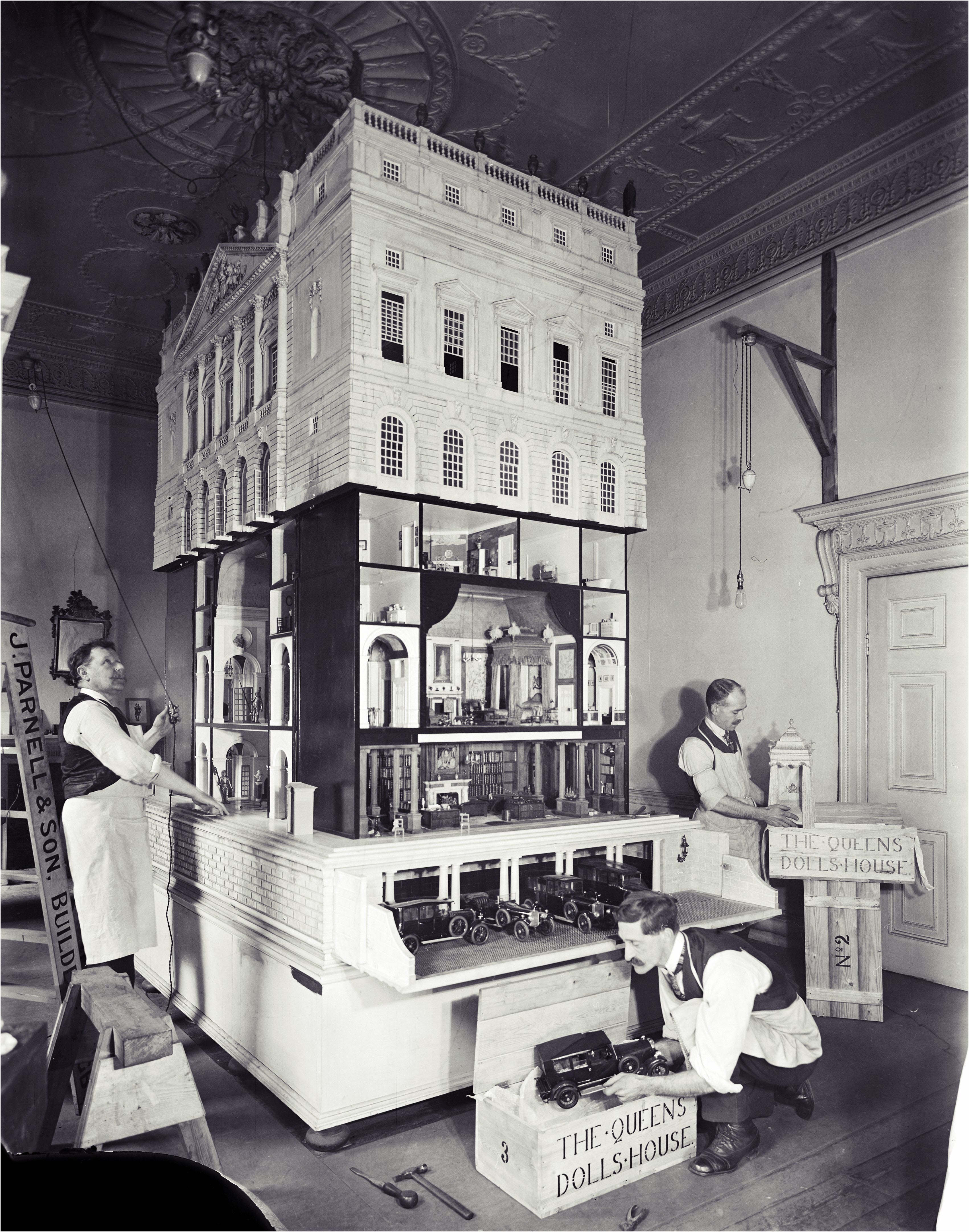 Doll House belonging to Queen Mary being packed up and sent to Windsor, 1923.jpg