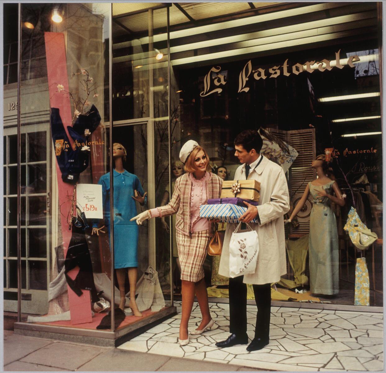 Shopping on Collins St, Melbourne Australia 1965.jpg