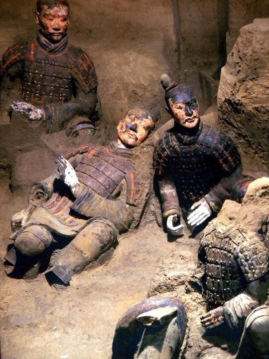 Freshly excavated 2000 yr old Terracotta Warriors still showing original color before rapid deterioration. Picture taken in 1974.jpg