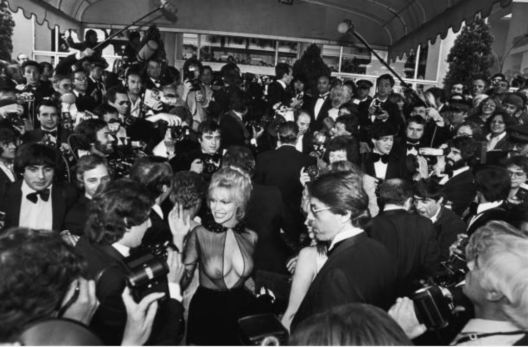 Bobbie Bresee (horror film star) arrives at the Cannes Film Festival, 1979.png