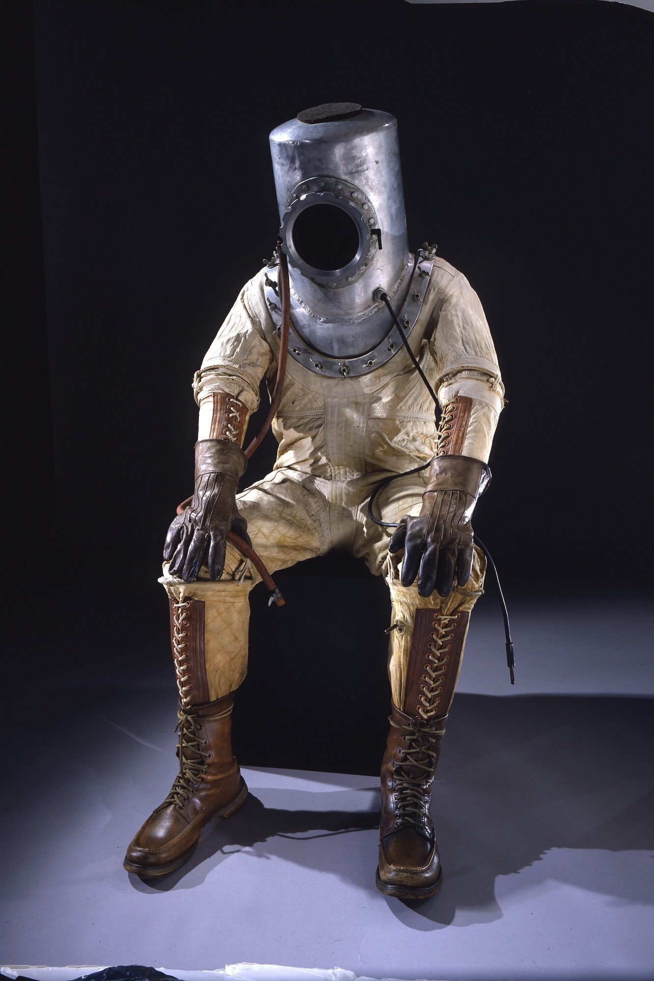 the very first spacesuit made in 1935.jpg