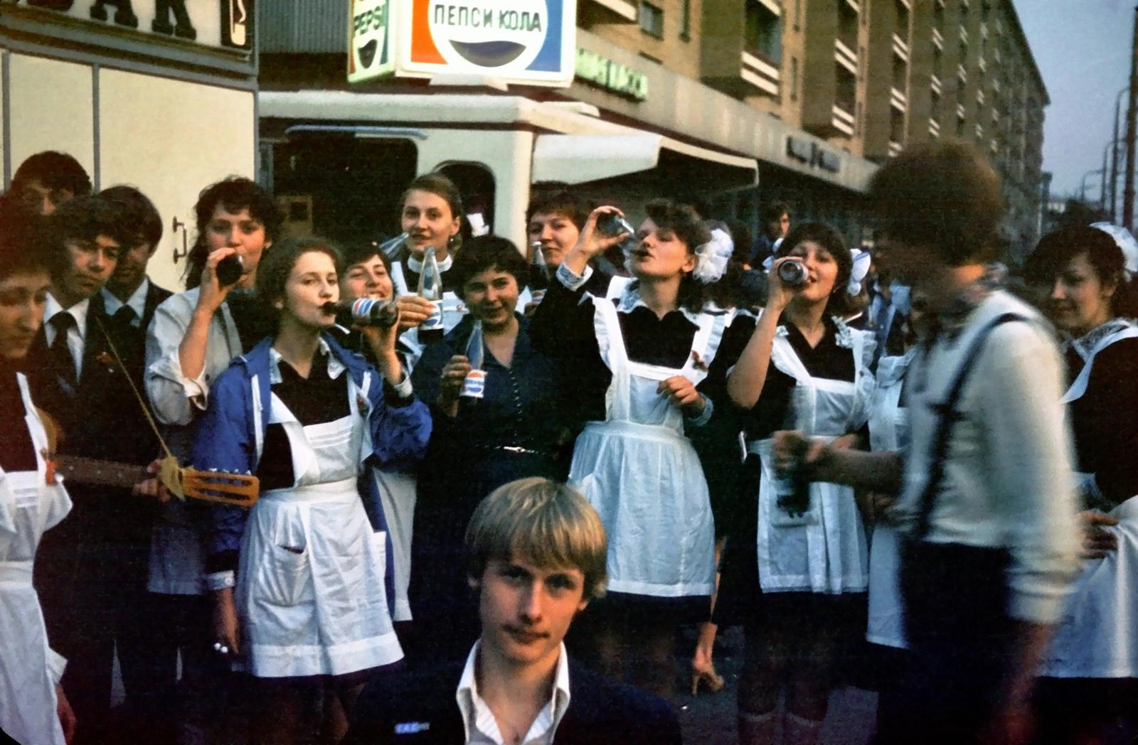 1981 may 25 - Generation Pepsi, Moscow.jpg
