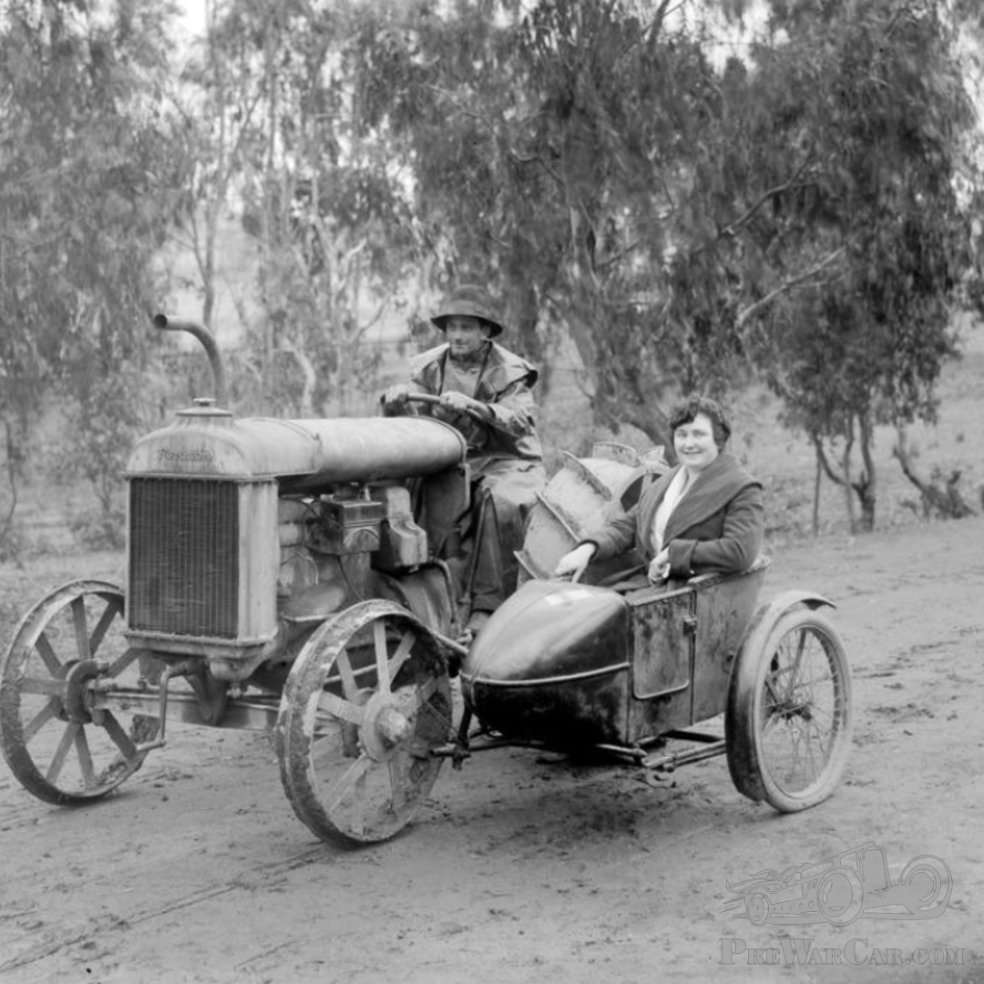 The Fordson Model F built from 1917-1928 with custom side car.png