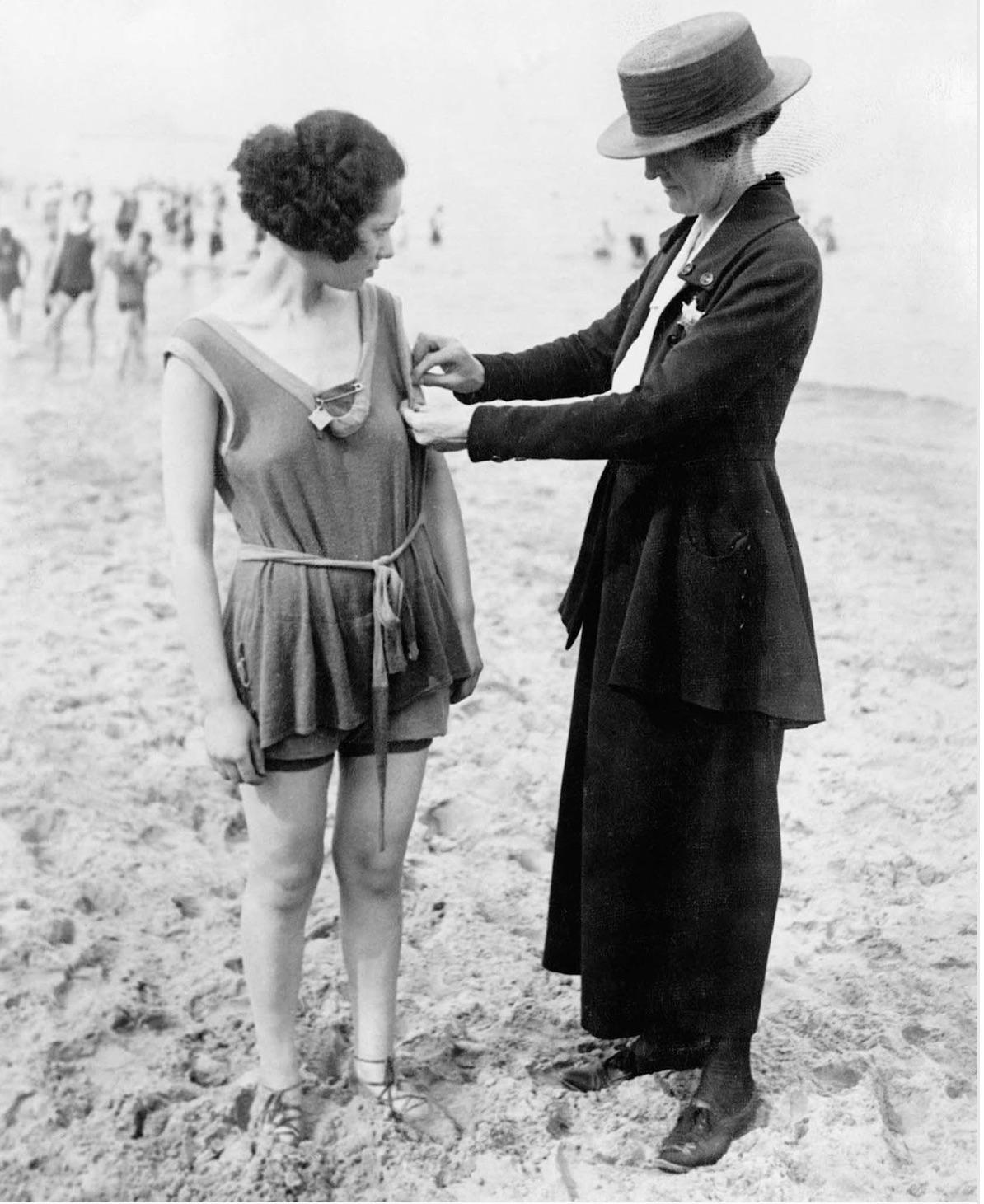 Chicago policewomen checking for violations of the bathing suit-length laws. 1922.jpg