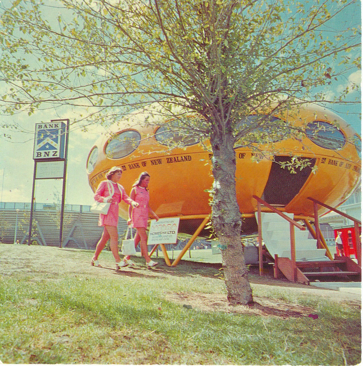 BNZ UFO Branch, Christchurch, 1974.jpg