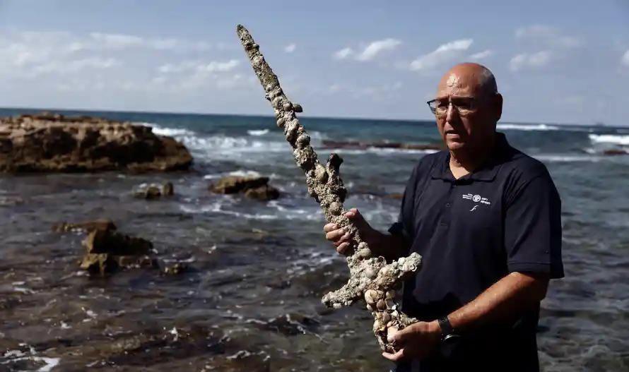 Amateur Diver Finds 11th Century Crusade Sword In The Ocean.jpg