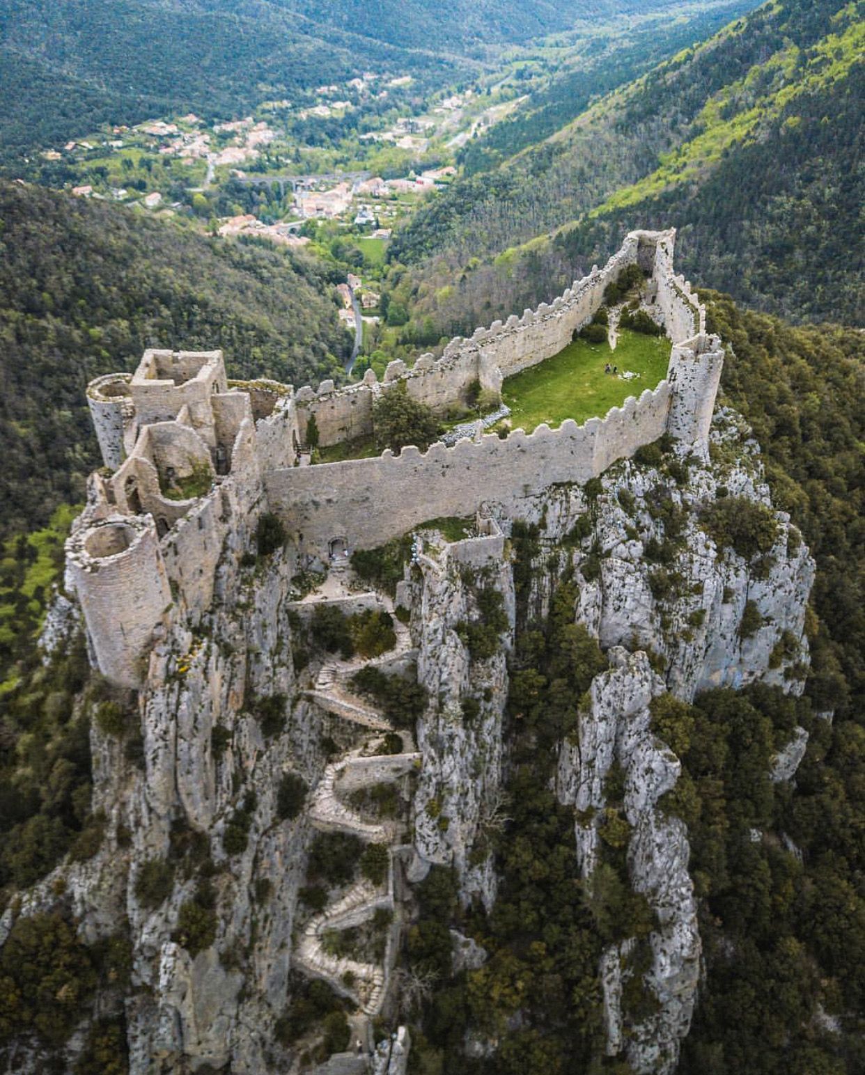 Château de Puilaurens in Aude, France, built in 1229.jpg