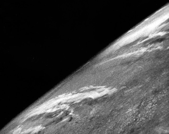 75 years ago, a german rocket took the first photo of earth from space (October 24, 1946).jpg