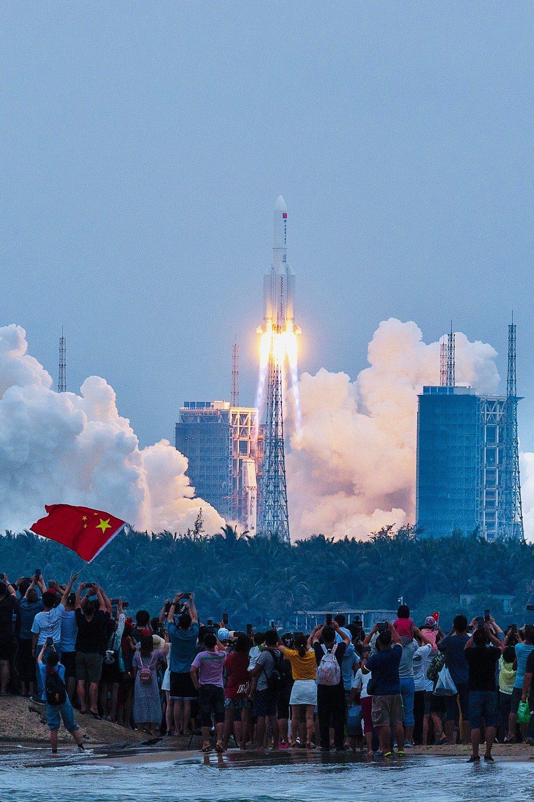 The launch of the first component of China’s Tiangong space station on April 29, 2021.png