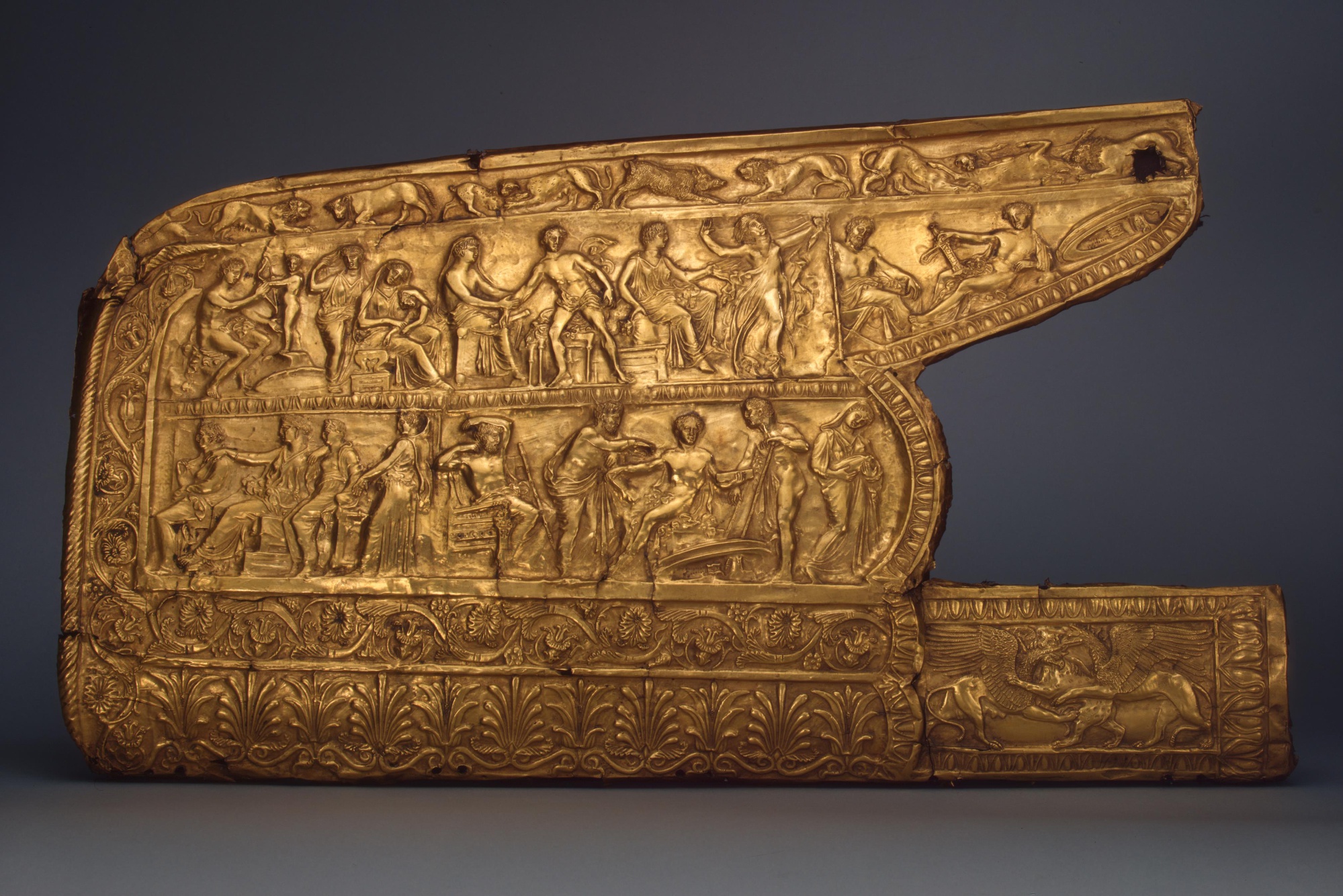 Scythian king's goryto dated 400 BC with the scenes of The Achilleid poem written half a millennium later.jpg
