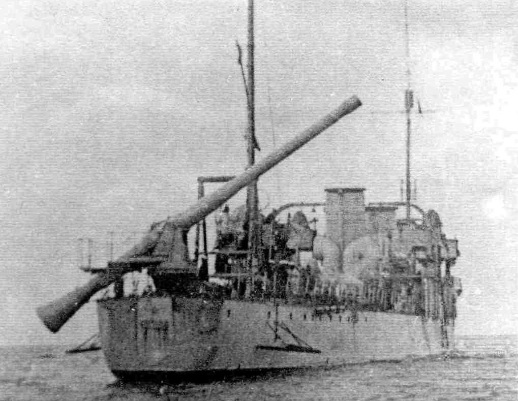 Эсминец «Энгельс» на испытаниях, 1934 год.jpg