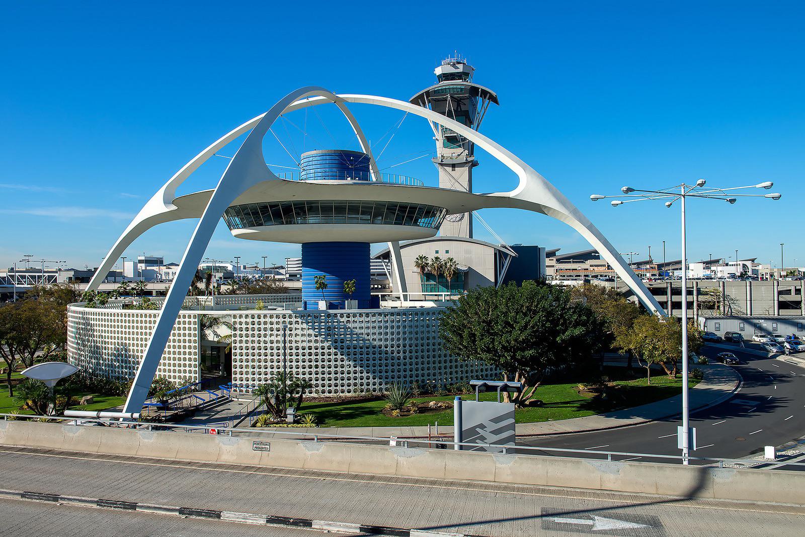 LAX Theme Building (1961).jpg