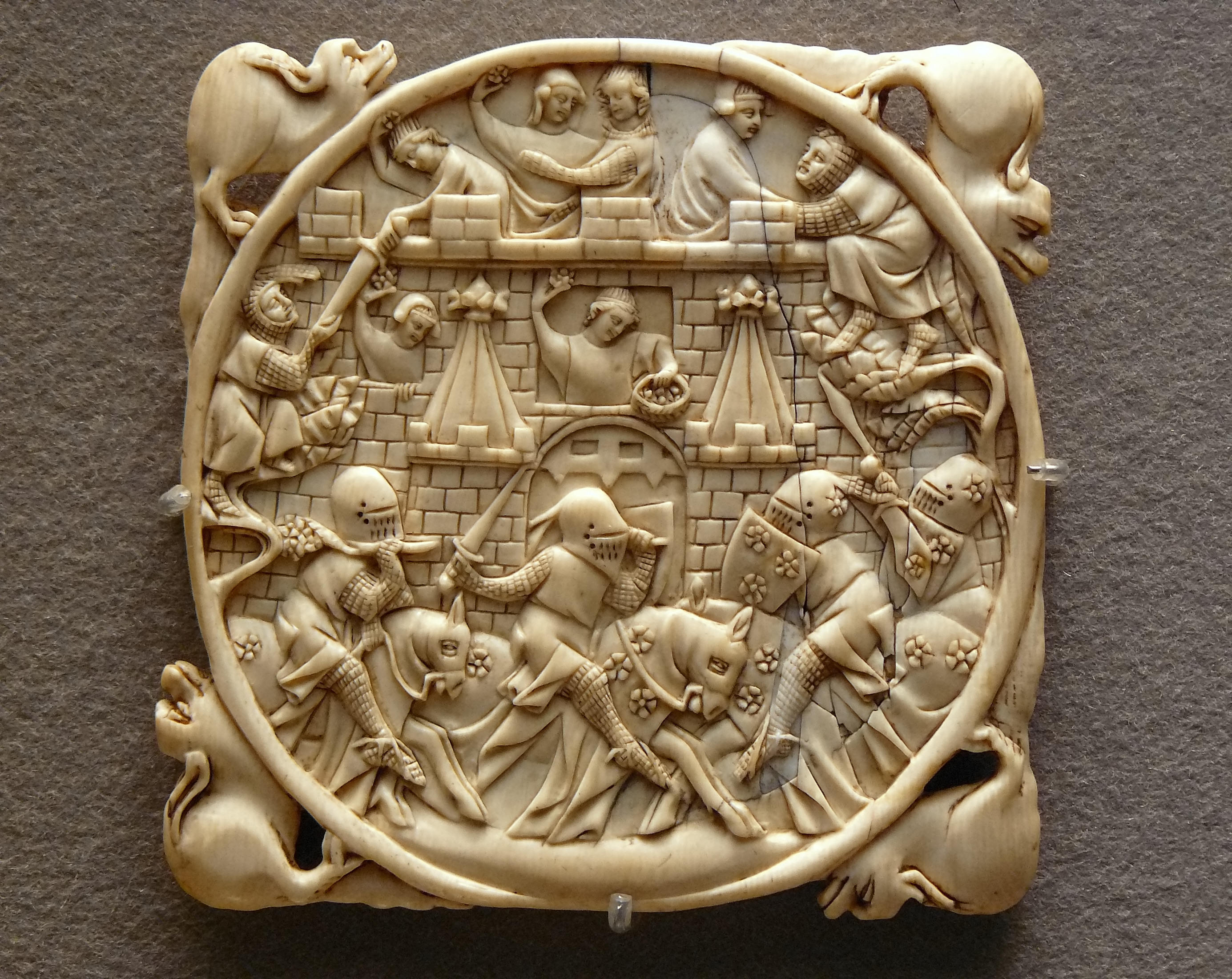 Siege of the Castle of Love, ivory mirror case, 1325-1350.jpg