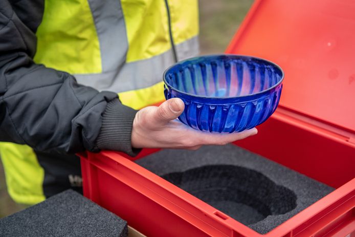 This perfectly preserved Roman glass bowl, around 1,800-1,900 years old, was unearthed last year at an archaeological dig in Nijmegen, the Netherlands.jpg