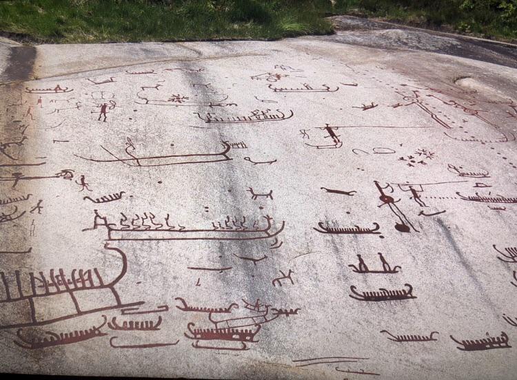 3,500 year old petroglyphs found in Tanum, Sweden.jpg