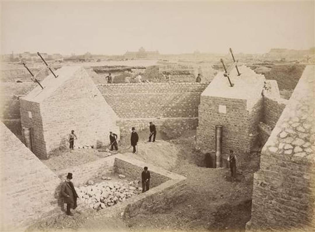 Laying the foundations of the Eiffel Tower, (1887).jpg